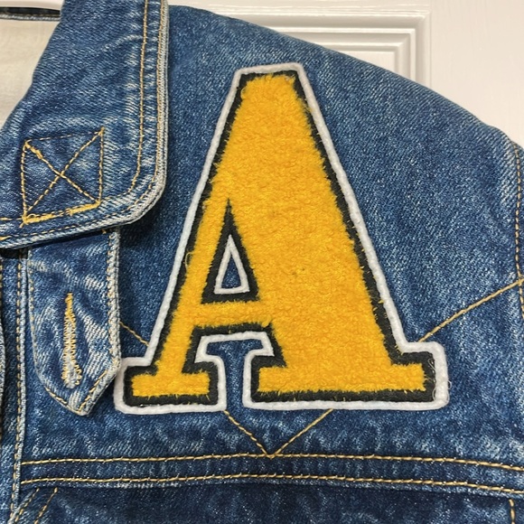 Jean jacket with patchwork - Picture 2 of 7